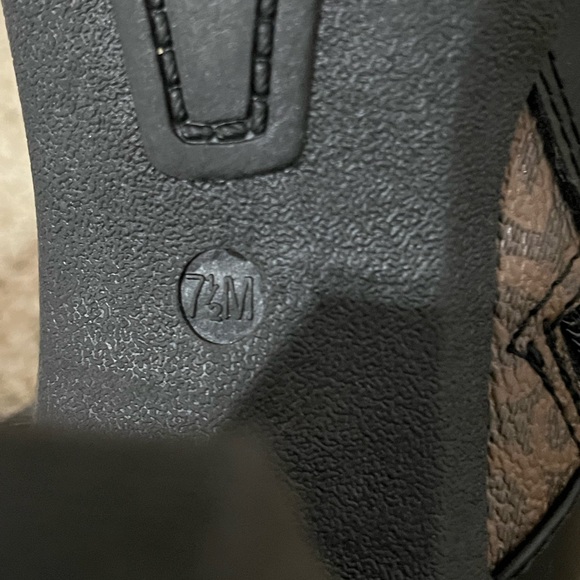 guess heel boots - Picture 5 of 5